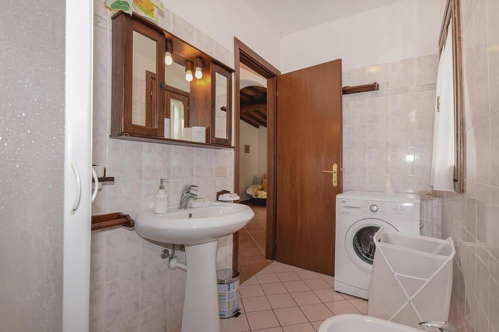Accogliente casa con 2 camere da letto. in Scarlino, Provincia di Grosseto