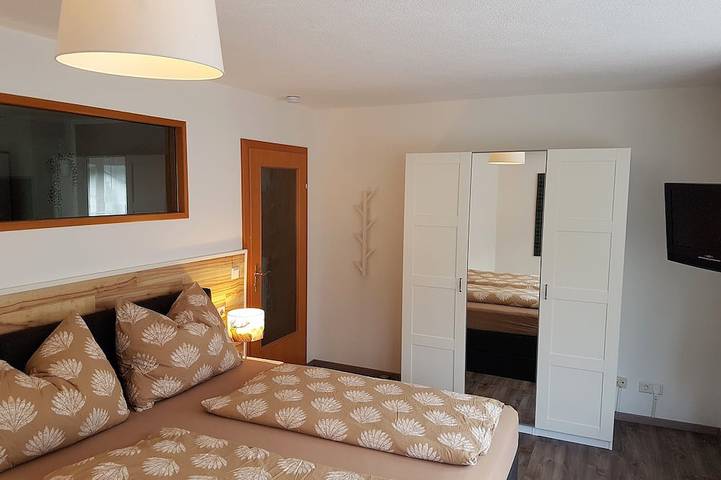 Ganze Wohnung, Modernes Appartement für 4 bis 6 Personen mit Terrasse & schönem Südblick ! in Hohe Tauern, Flattach