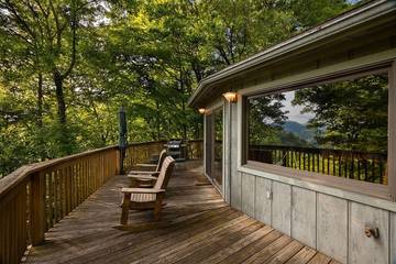 Log Cabin for 8 Guests in Fontana Lake, Swain County, Picture 4