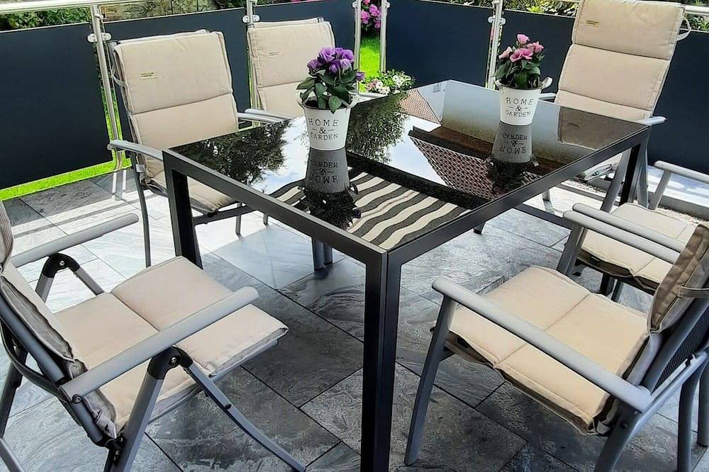 Horstblick,Terrasse/elek. Markise, Carportplatz, abschließbarer Fahrradschuppen in Vlotho, Nordrhein-Westfalen