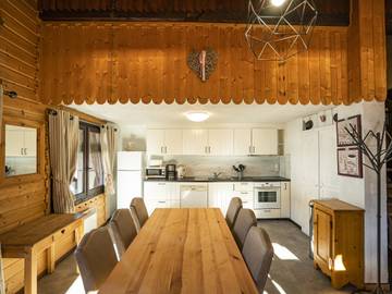 Gîte pour 7 personnes, avec balcon dans Office De Tourisme De Chatel