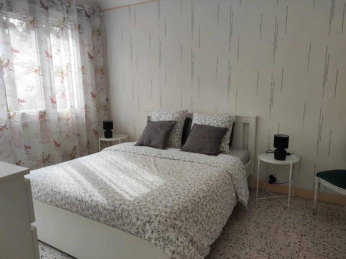 Three-Bedroom House in Avallon, Parc naturel régional du Morvan