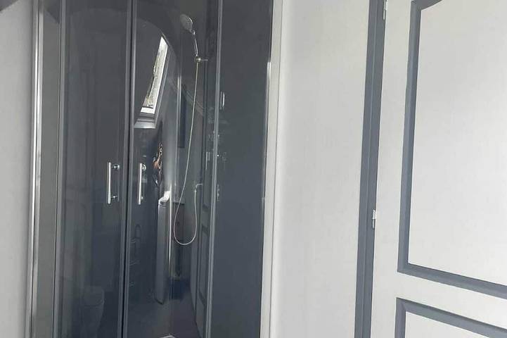 Entire apartment, Beau Loft Neuf Face au Château de Sedan- 1 Chambre- 40m2- Tout Confort- Netflix in Sedan, Ardennes