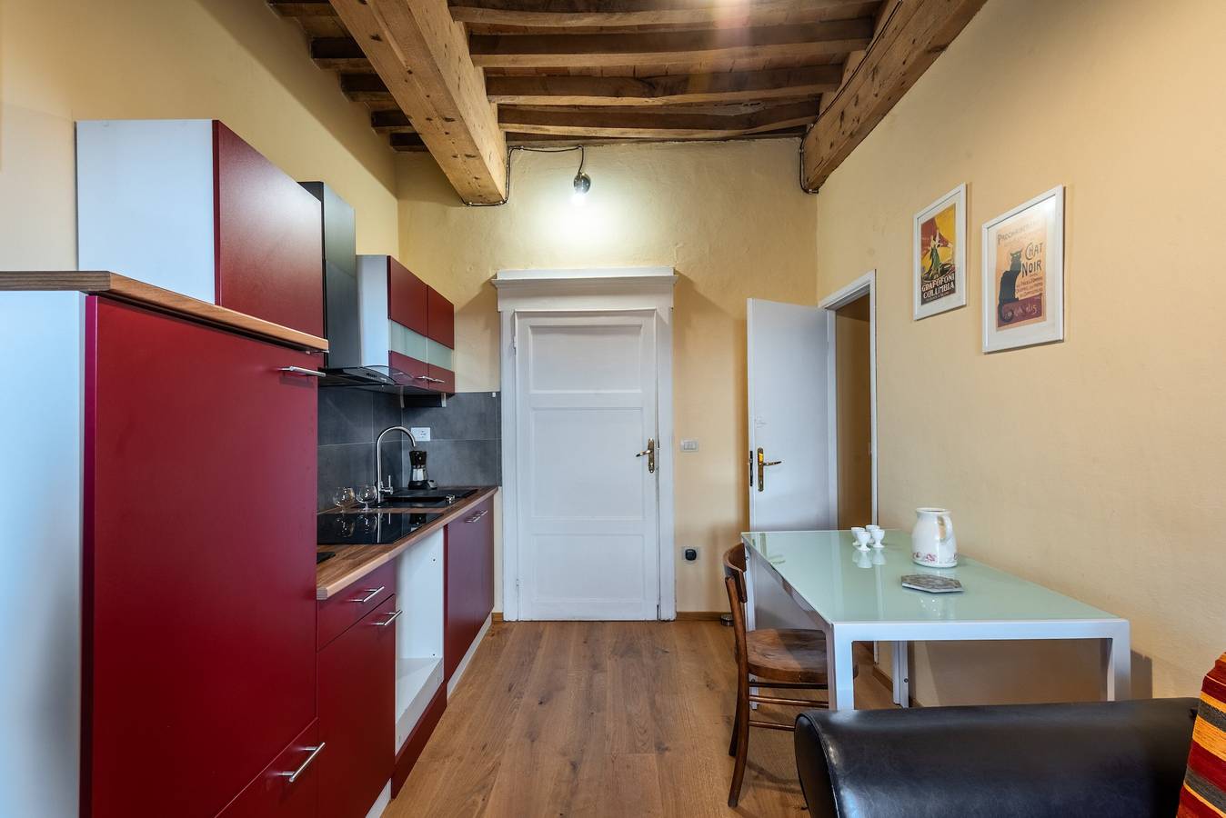 Hel lägenhet, 'Ultimo Piano' Apartment with Shared Pool and Wi-Fi in Murlo, Siena provins