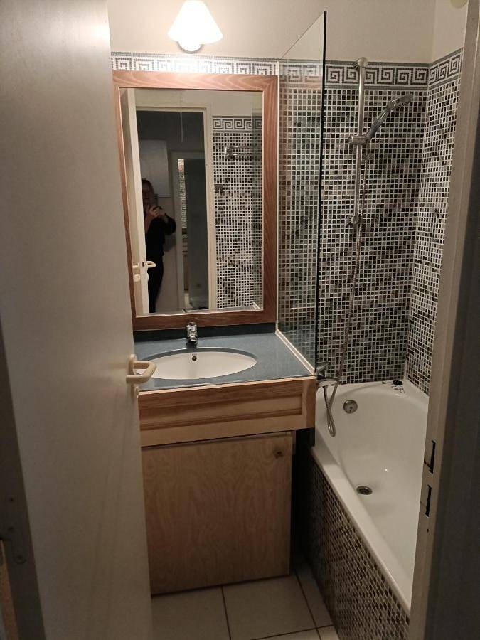 Ganze Wohnung, One-Bedroom Apartment in Le Dramont, Saint-Raphaël