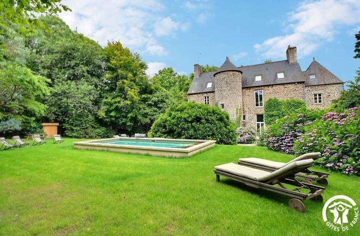 Chambre d’hôte pour 2 personnes, avec piscine et jardin à Dol-de-Bretagne