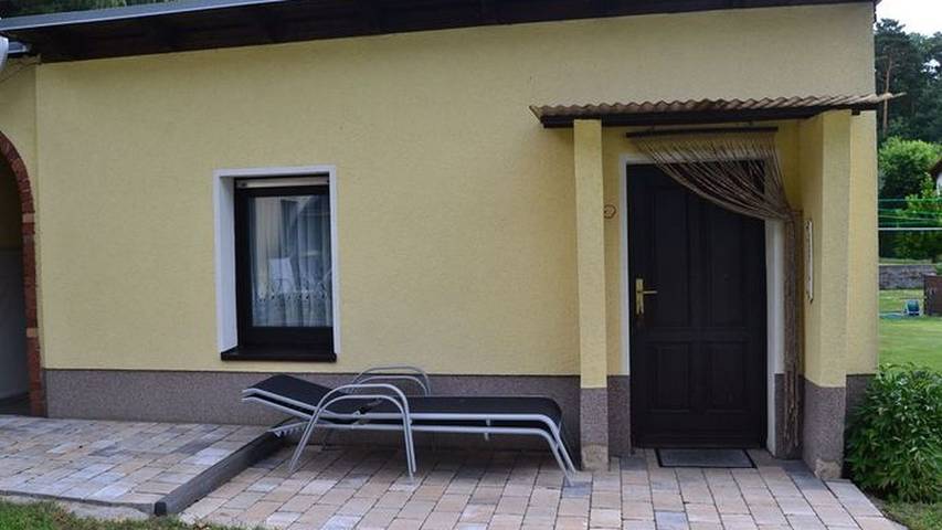 Ferienhaus für 2 Personen, mit Terrasse und Garten - 1