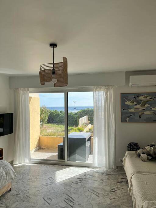 Gîte pour 2 personnes, avec jardin ainsi que vue et terrasse dans Plage Mar Vivo - 2