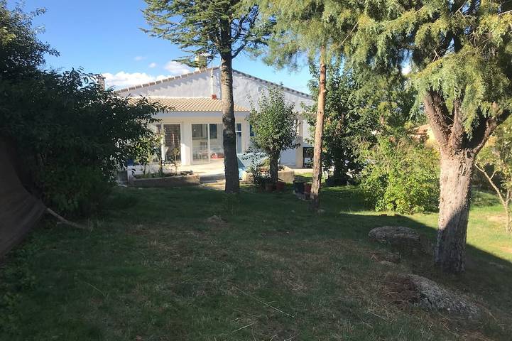 Ferienhaus für 14 Personen, mit Garten und Pool - 1