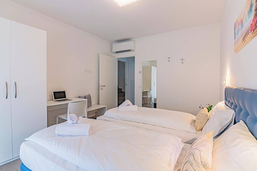 Villa Dei Venti-Tivan by Curti rentals in Calozzo, Pianello del Lario