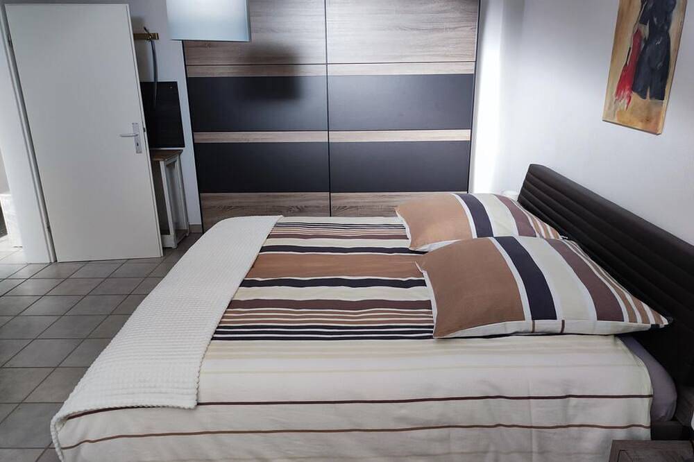 Ganze Wohnung, Ferienwohnung Lore - 2-Bett-Ferienwohnung Dusche und Bad/Wc, 2 Schlafr. in Igel, Landkreis Trier-Saarburg