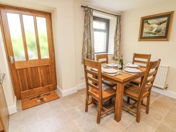 Holiday Rental for 4 People in Arnside, Cumbria, Photo 4