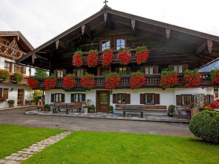 Ferienwohnung für 4 Personen, mit Balkon und Terrasse sowie Garten in Kiefersfelden