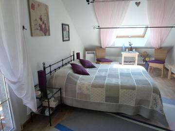Gîte pour 2 personnes, avec vue ainsi que piscine et jardin, animaux acceptés à Beaune