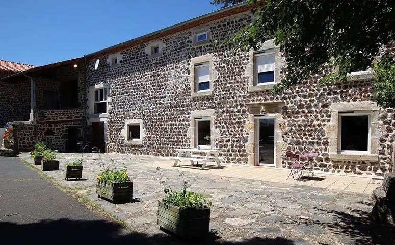 Gîte pour 2 personnes, avec Jacuzzi et Piscine dans Auvergne-Rhône-Alpes