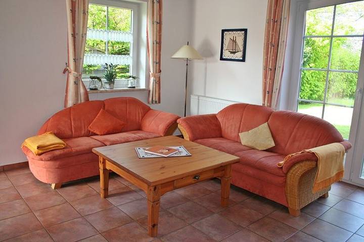 Ferienhaus für 6 Personen, mit Garten und Terrasse in Norden - 2