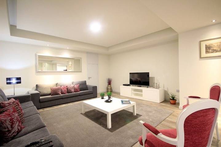 Location de vacances pour 12 personnes, avec jardin dans Arco da Calheta - 3