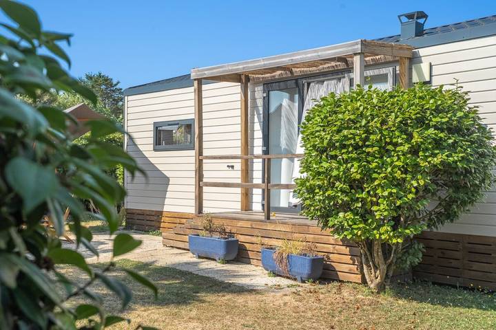 Bord de mer : Mobil-home Neuf avec Jardin in Plage de Port Fontaine-Lomener, Ploemeur