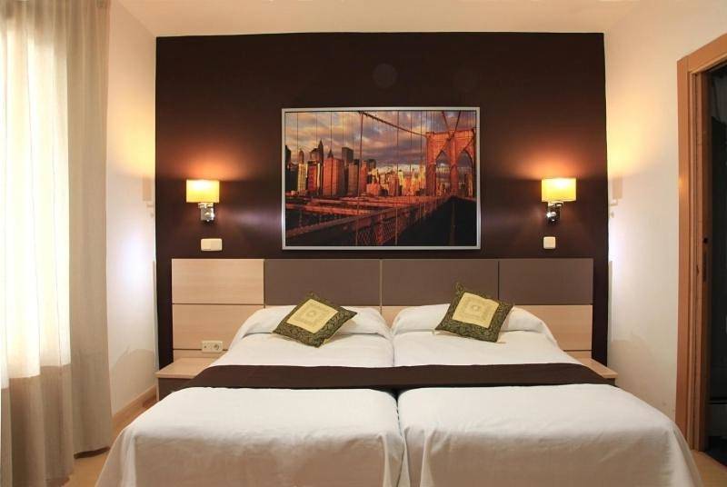 Hostal Falfes in Tetuán, Madrid