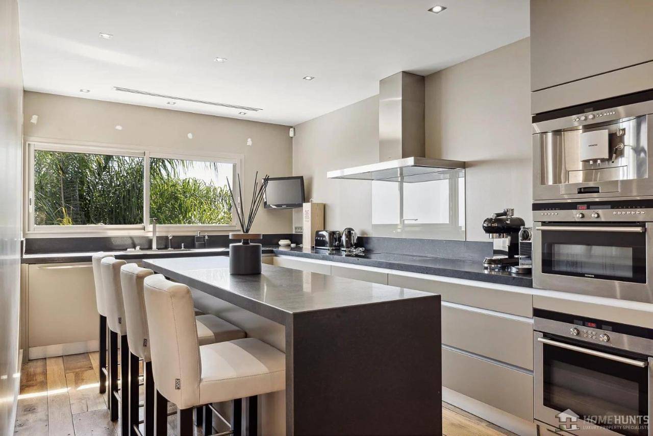 Family Room with Private Bathroom in Cannes, Middellandse Zeekust (Frankrijk)