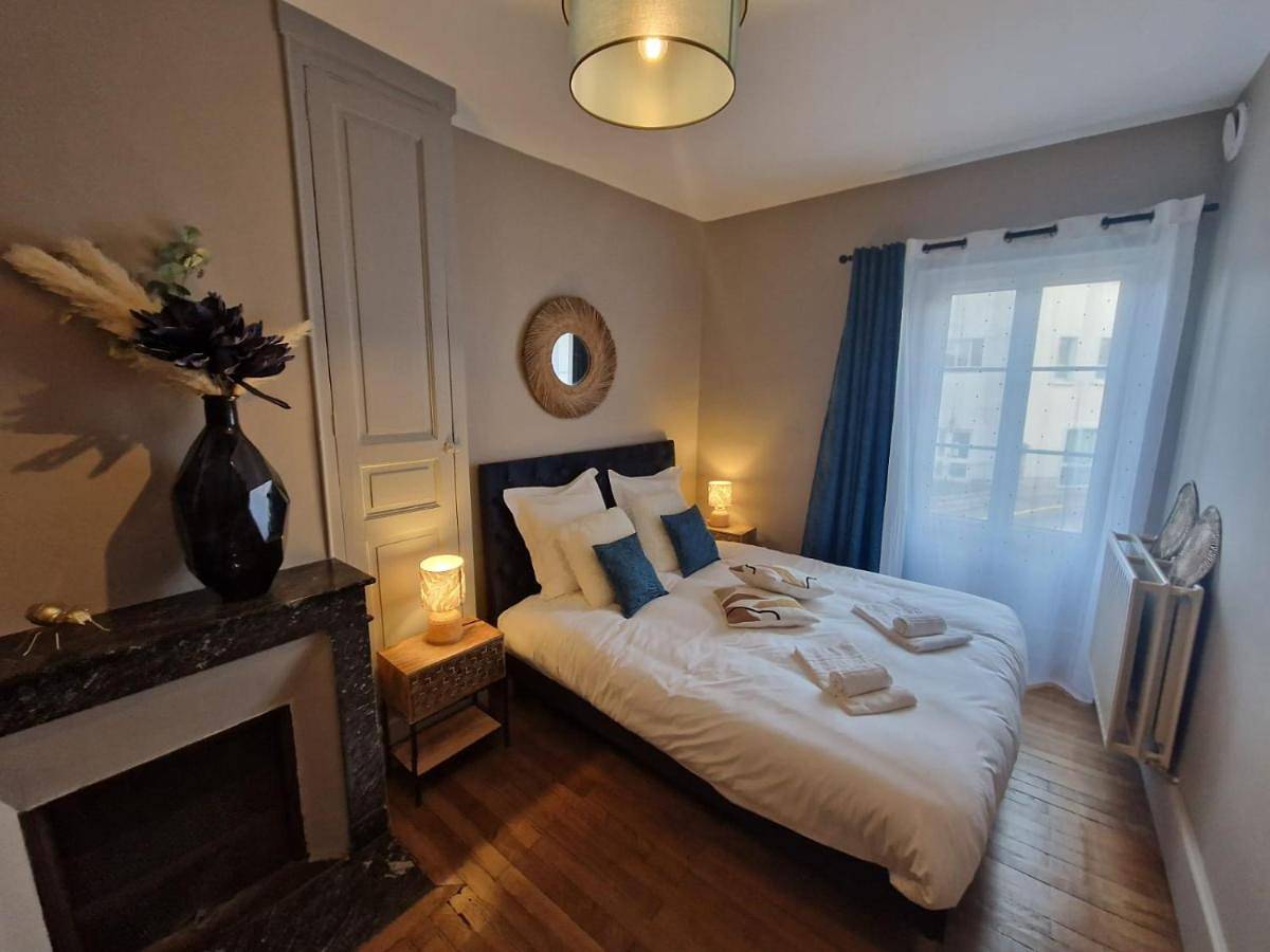 Three-Bedroom House in Sancerre, Région de Bourges