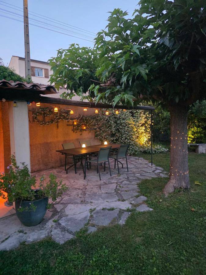 Location de vacances pour 4 personnes, avec Terrasse ainsi que Jardin et Piscine à Tourrette-Levens - 4
