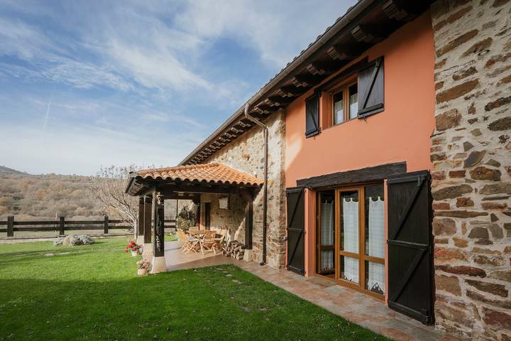 Chalet para 8 personas, con Jardín en Provincia de Burgos