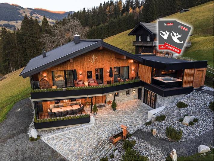 Chalet für 10 Personen, mit Balkon und Whirlpool sowie Terrasse und Garten in Hinterglemm