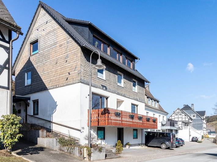 Ferienhaus für 11 Personen, mit Balkon und Sauna in Bödefeld