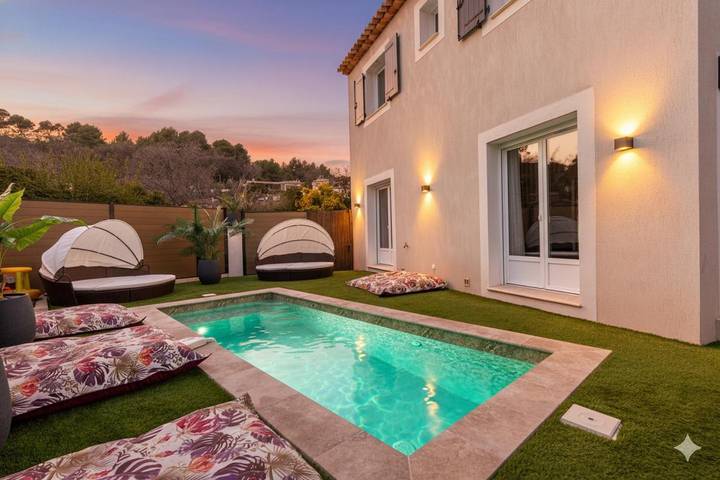 Chalet para 8 personas, con piscina además de jardín y vistas - 1