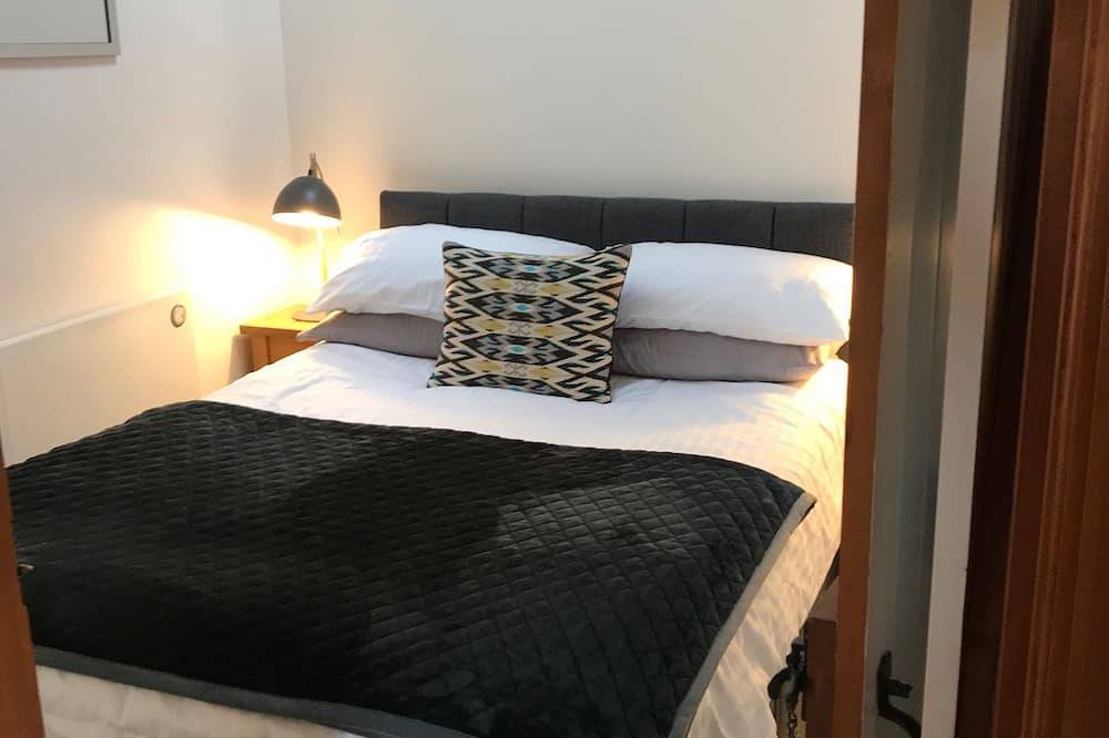 Traditional Lakeland Hideaway Cottage for two, close to the Lakes and Dales in Cumbria