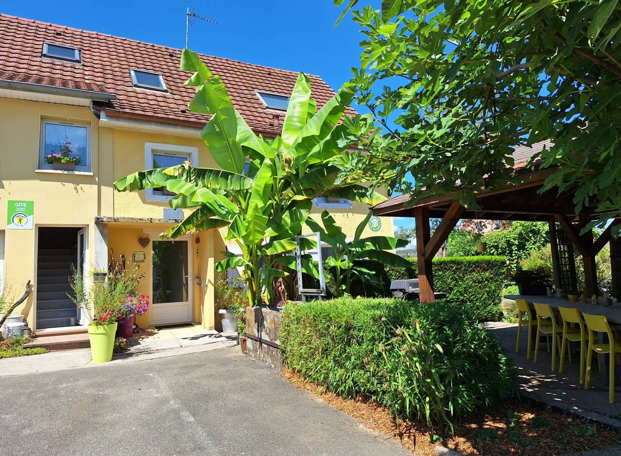Appartement entier, Les Gîtes de la Bergeraine (Gîte Orange) in Autrechêne, Territoire de Belfort