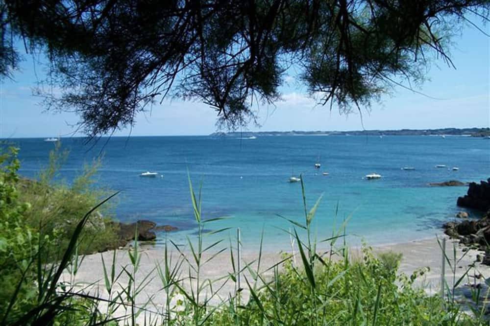Belle Ile: Casa totalmente renovado zona de Palace - Vista al mar - playa a 50m in Le Palais, Côte des Mégalithes