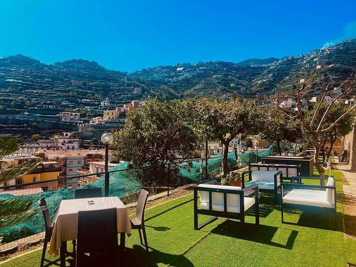 Location de vacances pour 5 personnes, avec jardin ainsi que jacuzzi et piscine à Minori - 3