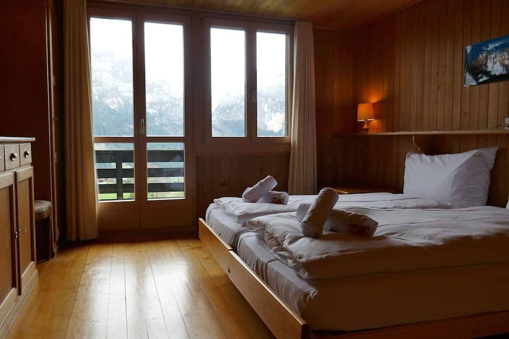 Belle maison de vacances privée pour 9 personnes avec Wifi, Tv, balcon et animaux admis in Schwendi b. Grindelwald, Grindelwald