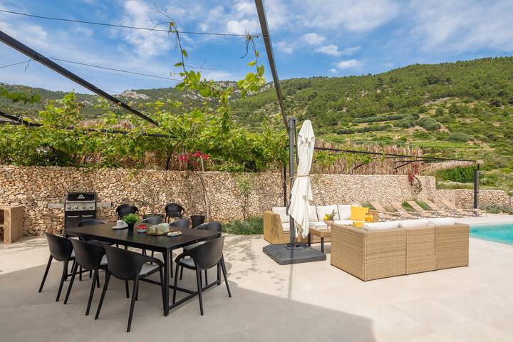 Villa voor 10 personen met balkon in Komiža, Split-Dalmatië