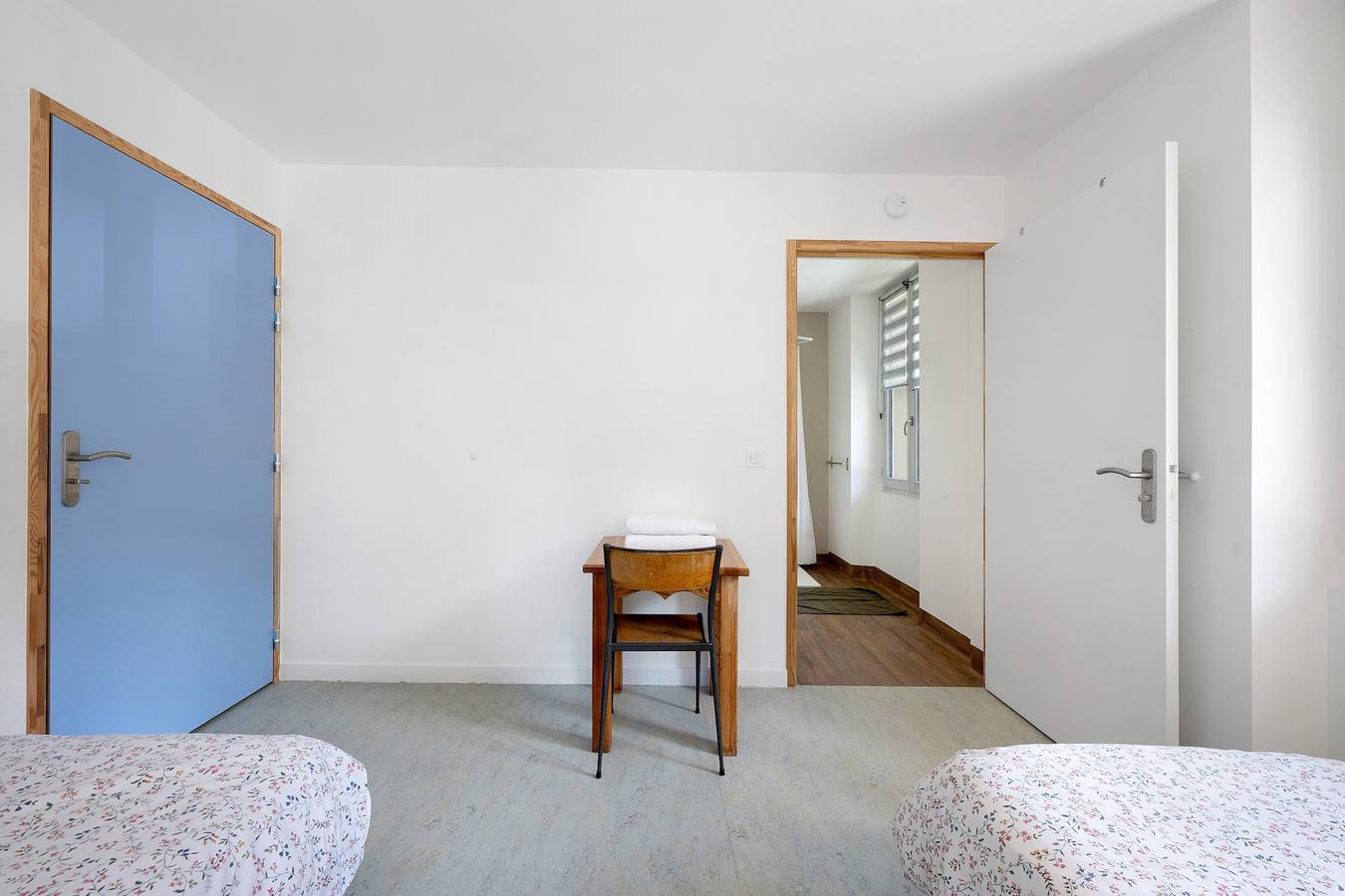 Chambre 5 – L’Auberge Le Toit Vert : Espace et partage à Moutiers in Moûtiers, Massif du Mont-Blanc
