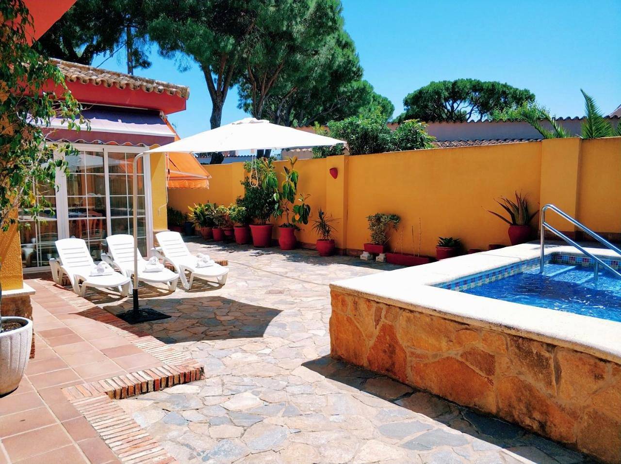 Six-Bedroom House in Valdelagrana, El Puerto de Santa María