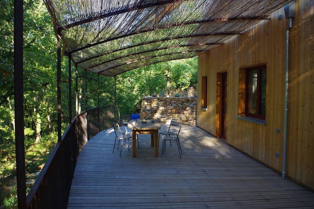 Gite écoconstruction avec piscine naturelle **** Isolation optimale in Puylagarde, Quercy