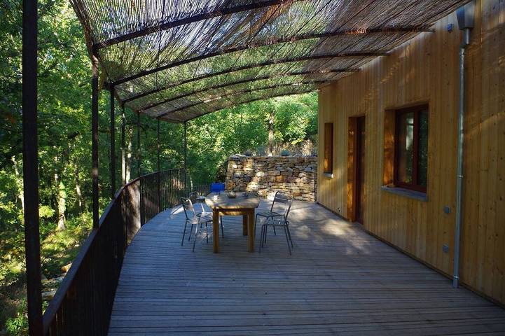 Maison de campagne pour 4 personnes, avec jardin à Puylagarde