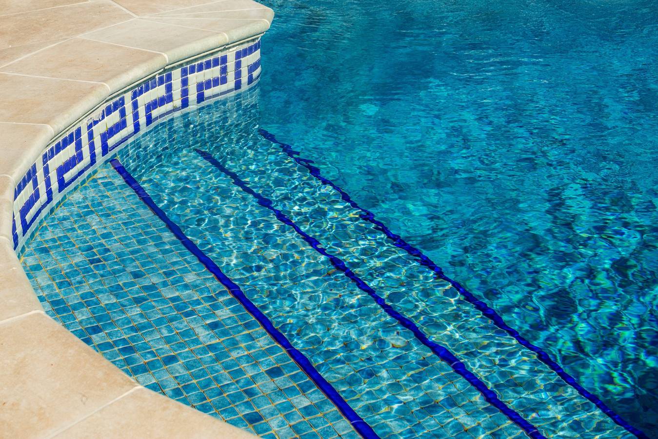 Villa Juanes with Pool, Garden, and Wi-Fi in Cap d'Artrutx, Ciutadella
