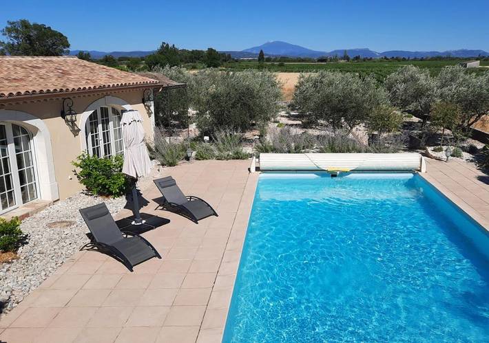 Location de vacances pour 5 personnes, avec jardin ainsi que vue et piscine à Rochegude - 3