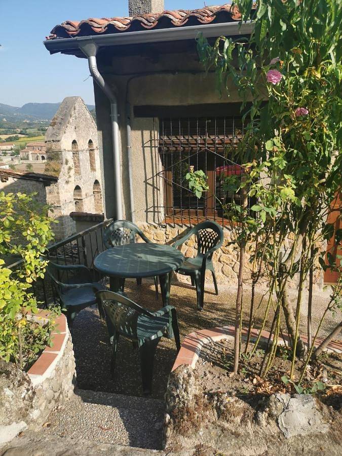 Apartamento de vacaciones para 6 personas, con vistas y balcón en Las Merindades - 4