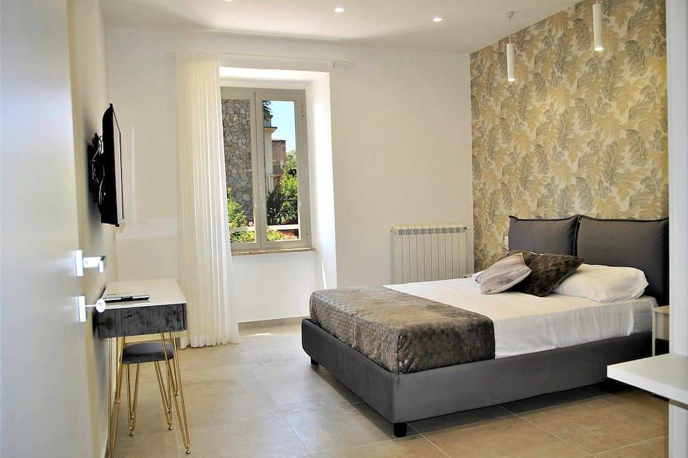 Ganze Wohnung, Sea breeze beachfront flat in Latina Provinz