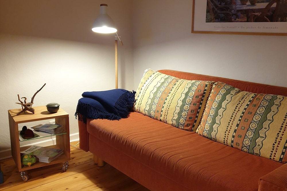 Ferienhaus am Dieksee mit großem Garten und direktem Zugang zum See in Malente, Südliche Ostseeküste