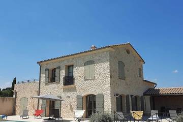 Agriturismo pour 8 personnes, avec jacuzzi et jardin à Garrigues-Sainte-Eulalie