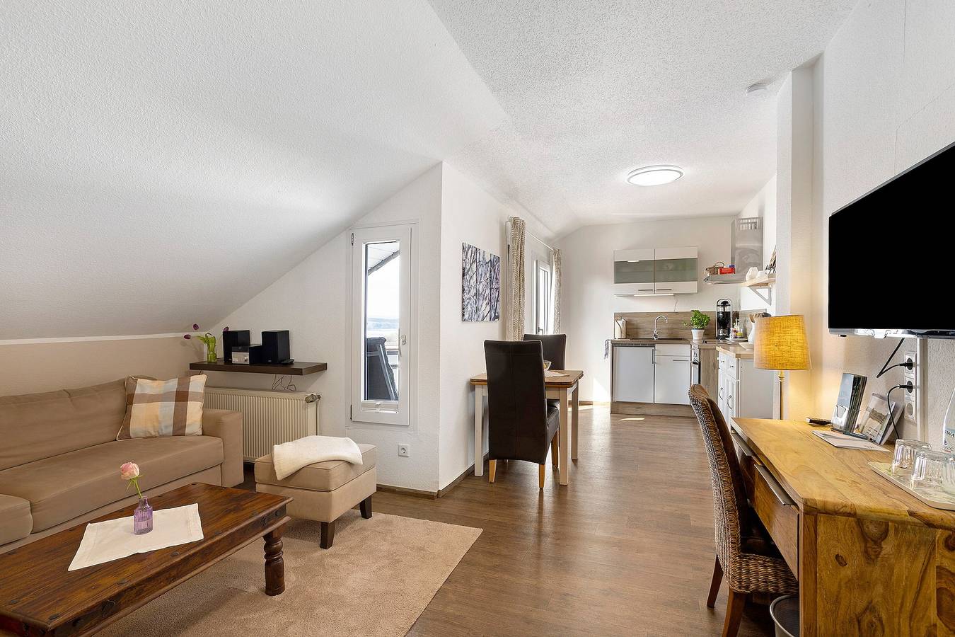 Ganze Wohnung, Ferienwohnung Seeblick mit Seeblick, Balkon und Wlan in Möhnesee, Kreis Soest