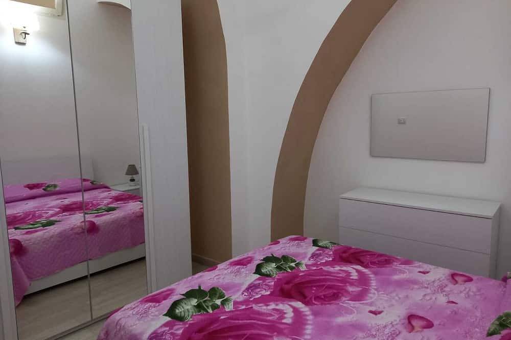 Home Astrologer's Tower in Manfredonia, Gargano