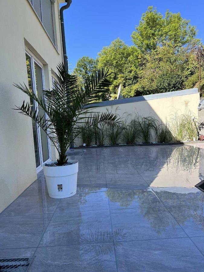 Ganze Wohnung, Three-Bedroom Apartment in Liesing, Wien