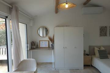 Gîte pour 2 personnes, avec jacuzzi et terrasse à Beaumettes